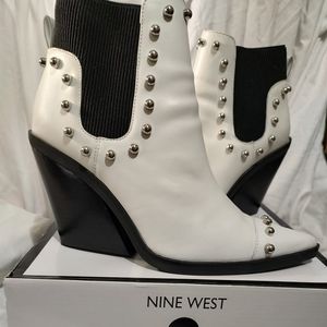 New NINE WEST white leather studded boot